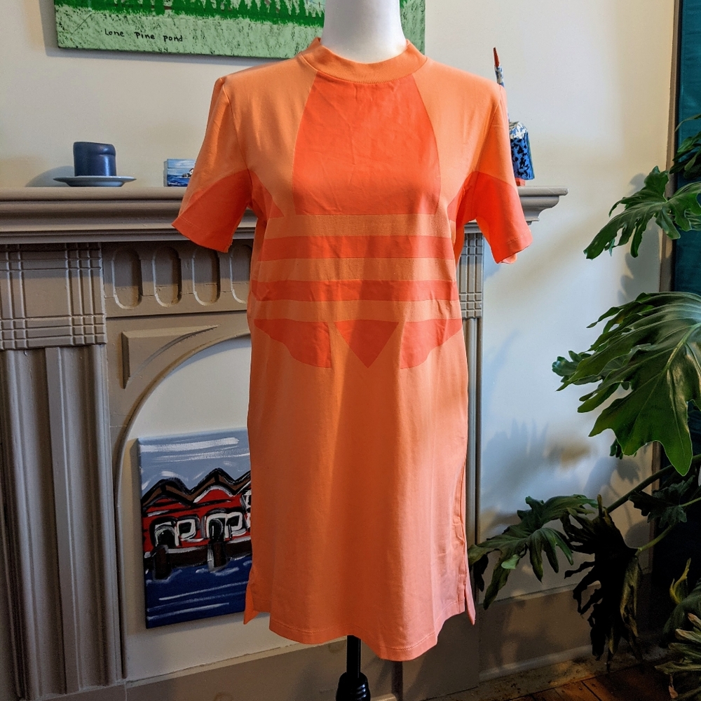 Adidas Large Logo Dress. Size XS. NWT.